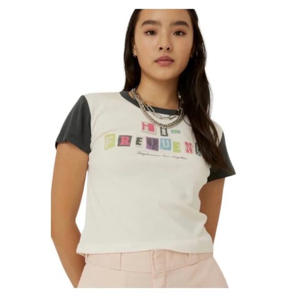 NEW Daydreamer Hi-Frequency Ransom Note Ringer‎ Tee M White - Picture 7 of 7